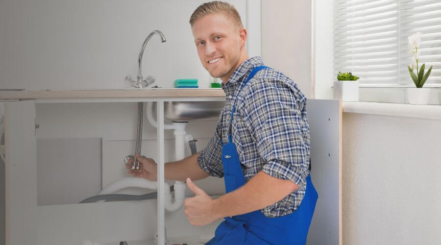 Expert burst pipe repair services in Warner, SD